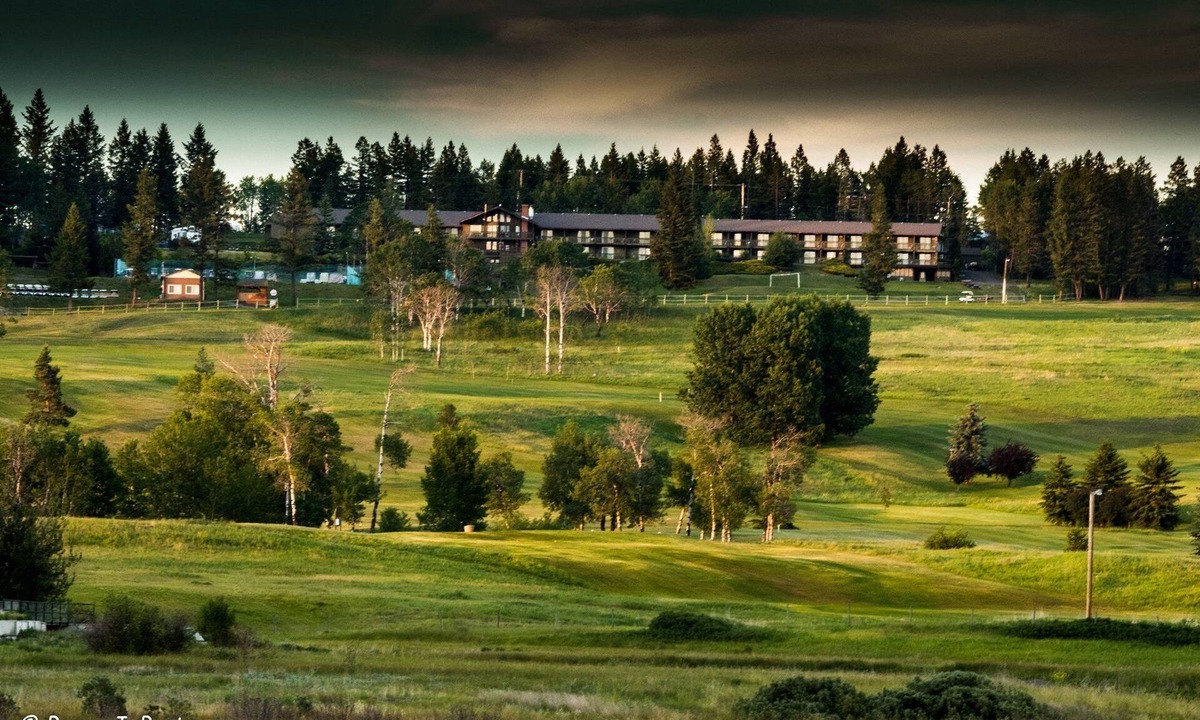 108 Mile Ranch Hotel | 108 Golf Resort