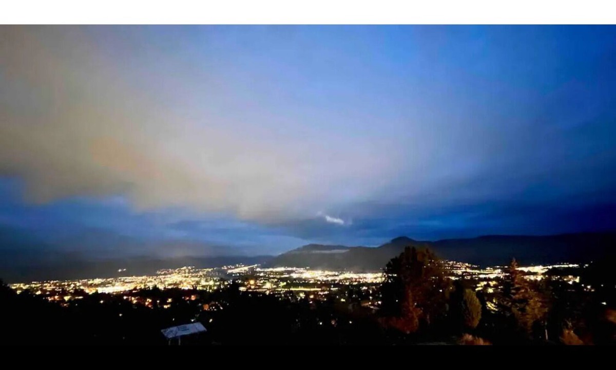 Kamloops House | 2 room suite with amazing view!