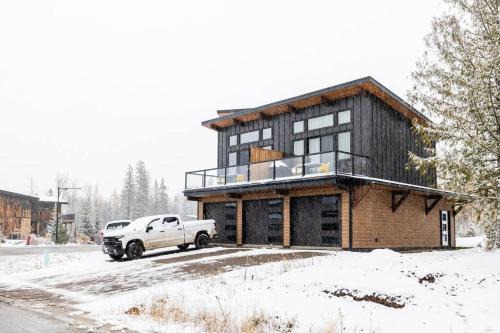 Fernie Apartment | 22 Sunniva by StayIn