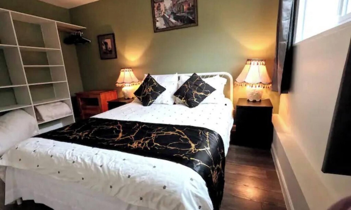 Ladner Apartment | 2BR Private Suite w/Parking, 30 mins to Vancouver