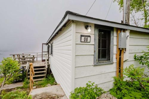 Carling House | 3-bedroom Lakeview Cottage - Rockwood #8