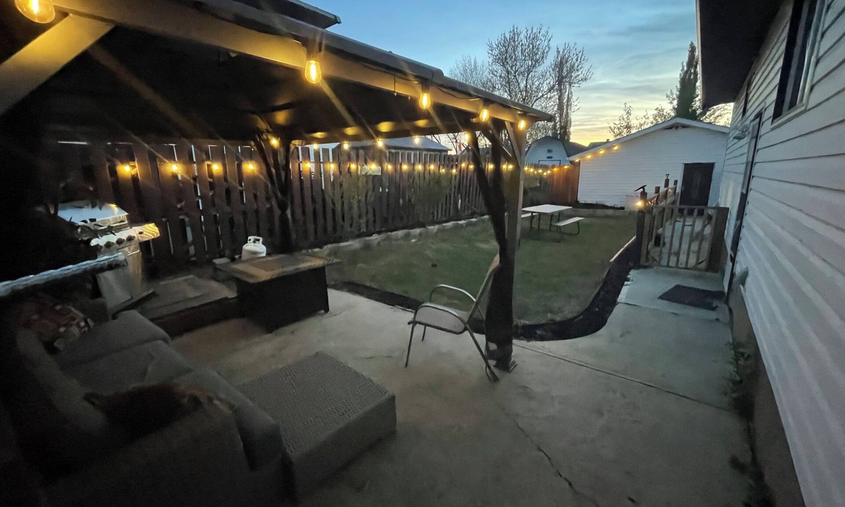 Grande Prairie House | 3 bedroom main level home away from Home! Pet friendly with fenced backyard!