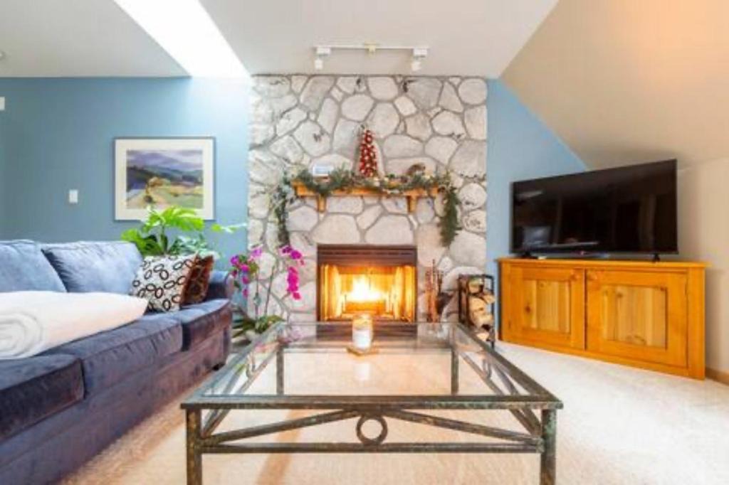 Blackcomb Apartment | 31GlenEagle Whistler