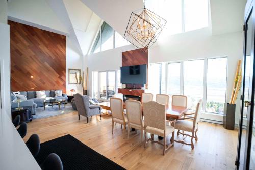 Baie-St-Paul Apartment | 408 - Modern Condo - Pool & Panoramic View