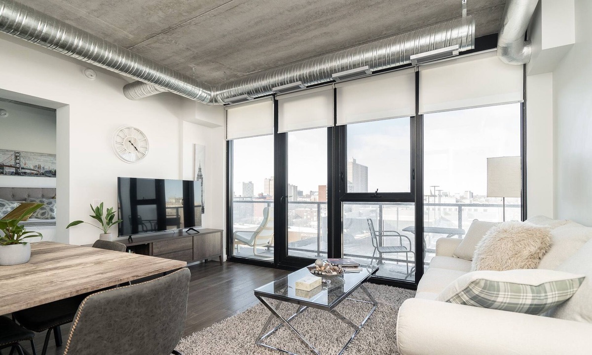 Downtown Winnipeg Condo | (701)Downtown Sunny 1Bdr +Glasshouse+Fast WiFi(311)