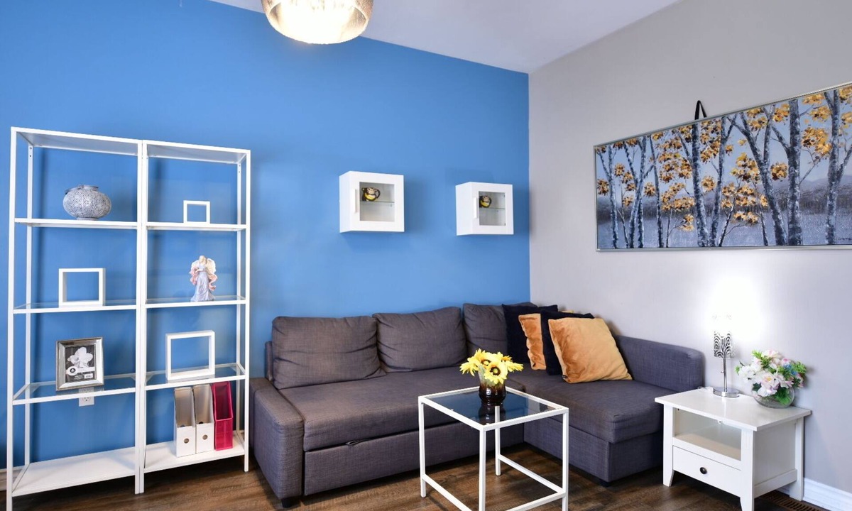 Walkerville Condo | 702# Cheapest Great Home, Walk to Casino Tunnel