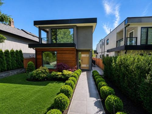 North Vancouver Apartment | A&A Resident - Modern North Vancouver 2BR Suite