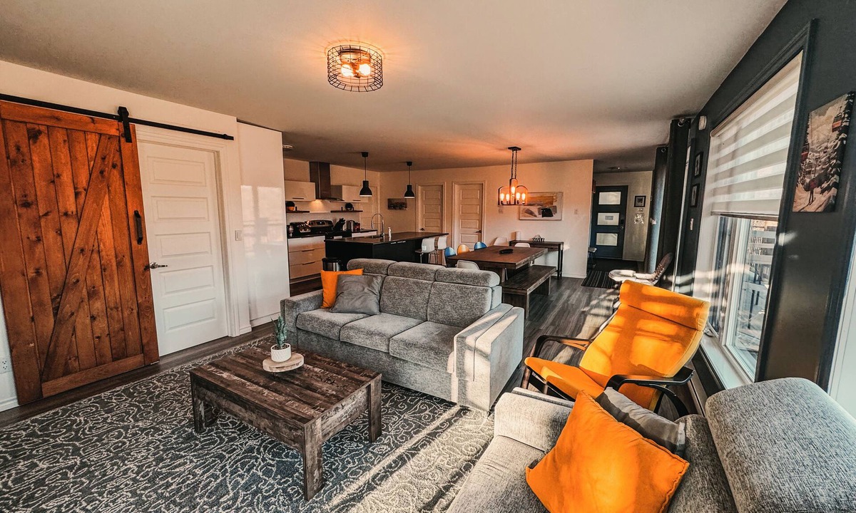 Saint-Philemon Condo | A cozy condo just a stone's throw from the ski slopes, perfect for the great outdoors.