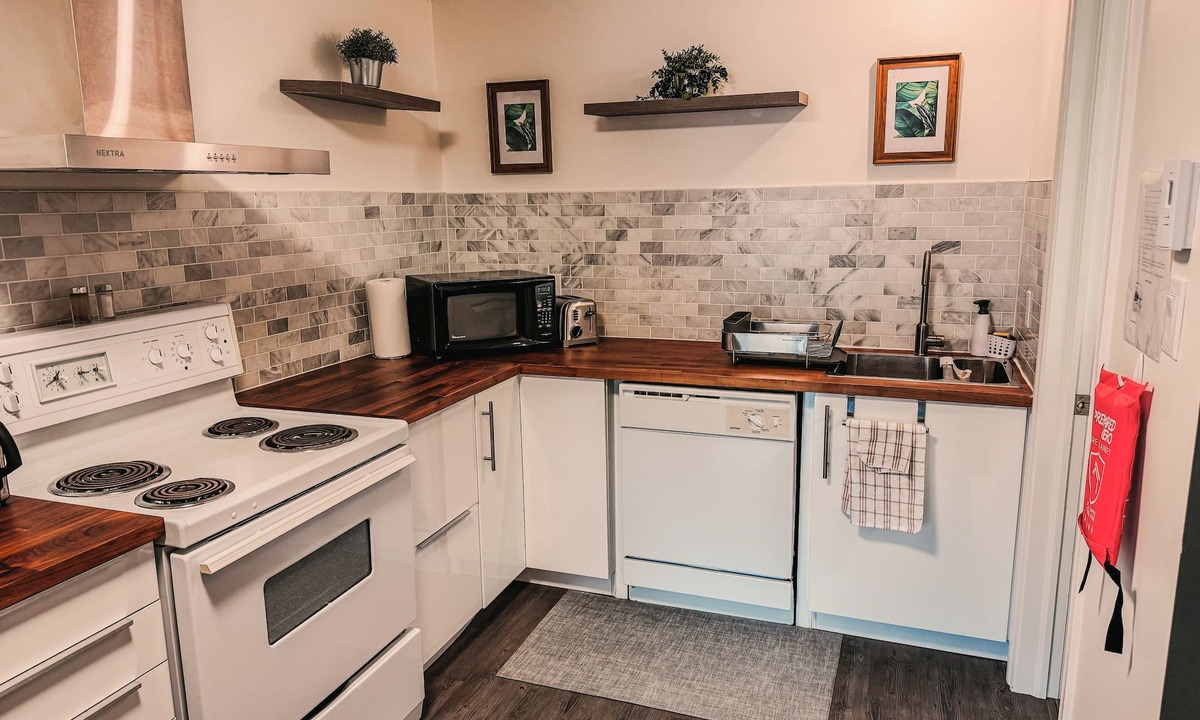Saint-Philemon Condo | A cozy condo just a stone's throw from the ski slopes, perfect for the great outdoors.