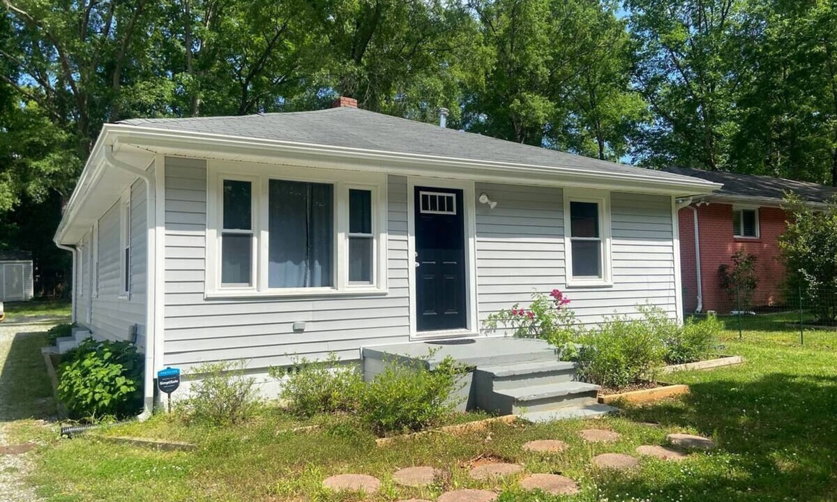 Croasdaile Farm Master House | Accessible Retreat: Medical-Friendly Stay