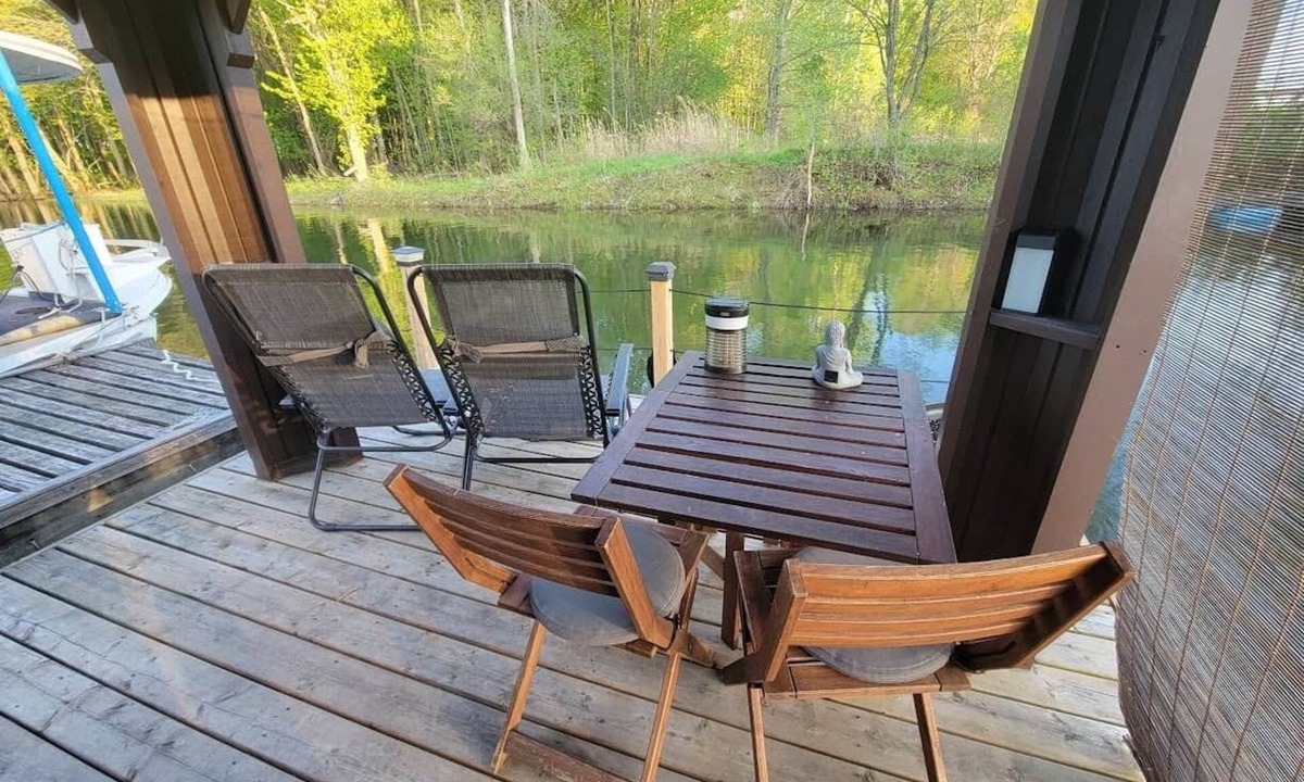 Lacolle Cabin | Aloberge 6