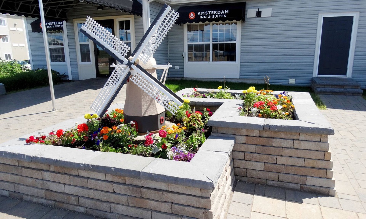 Moncton Hotel | Amsterdam Inn & Suites, an Ascend Collection Hotel