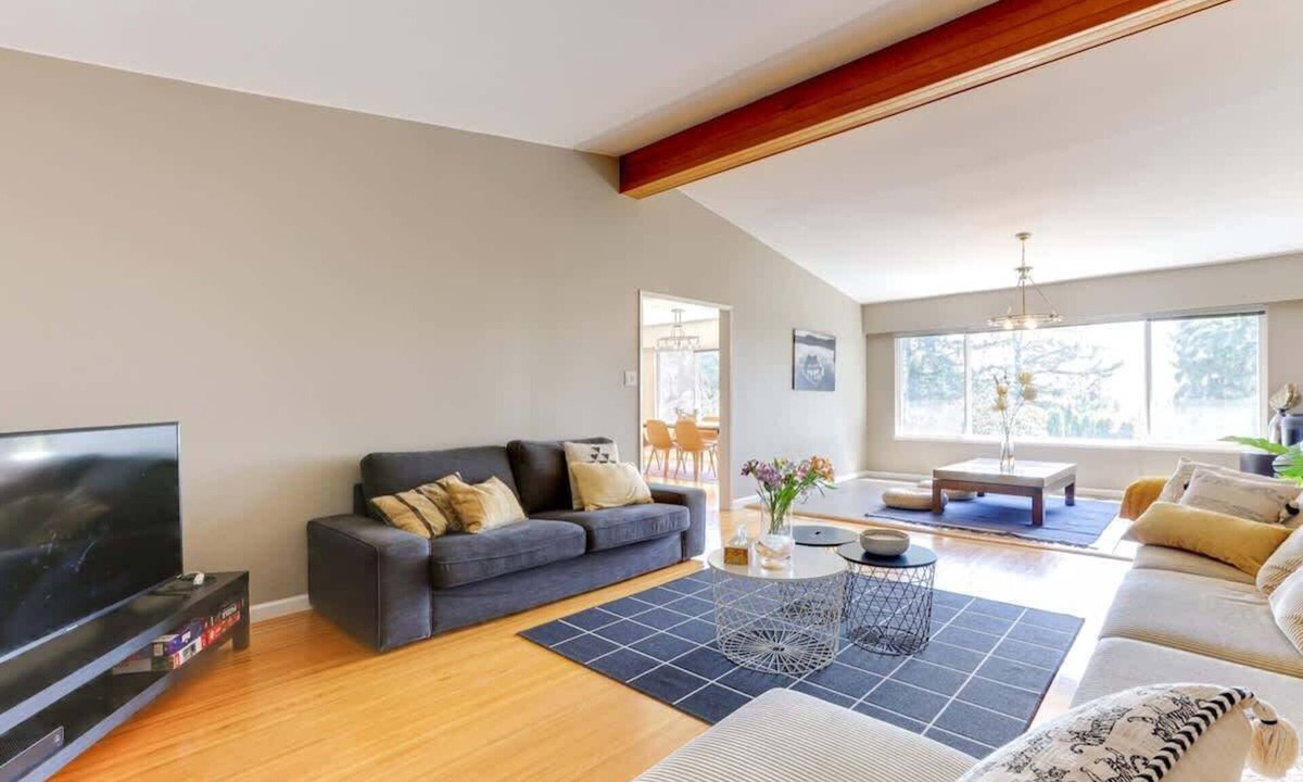 West Vancouver House | An Immaculate Family House in West Vancouver
