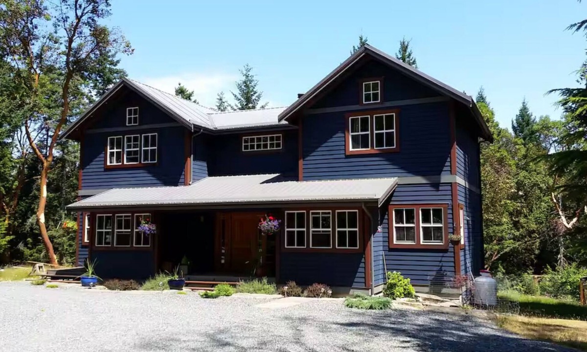Regional District of Nanaimo Bed & Breakfast | Arbutus Room