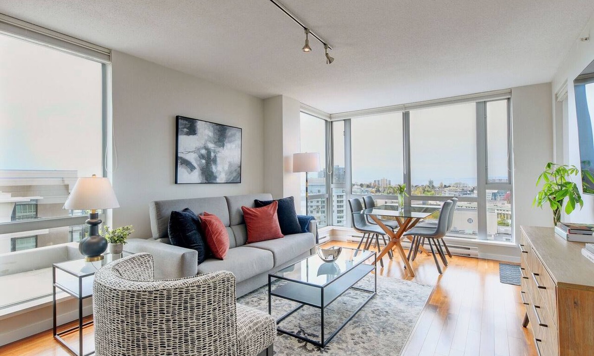 Downtown Victoria Condo | Astoria Oasis in Historic Victoria