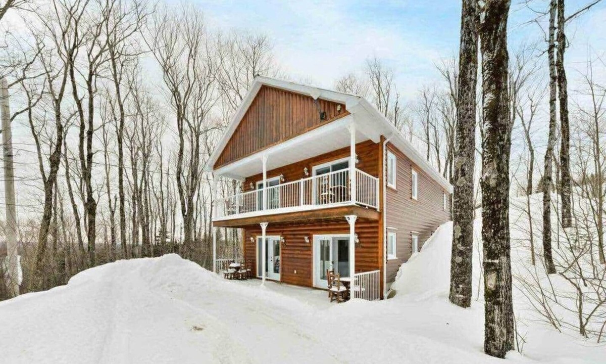 Val-Racine Apartment | Astro 2 – Suite with Two Queen Beds Near Mont-Mégantic