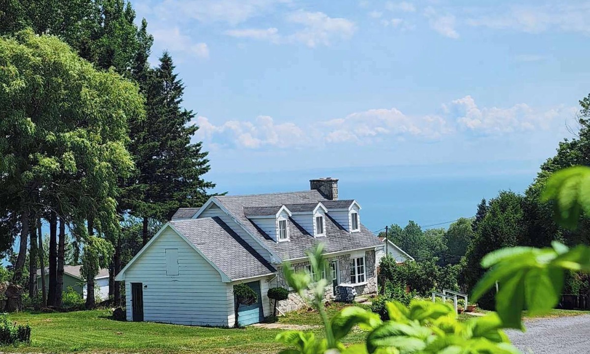 Cap-a-l'Aigle House | Auberge des Nuages