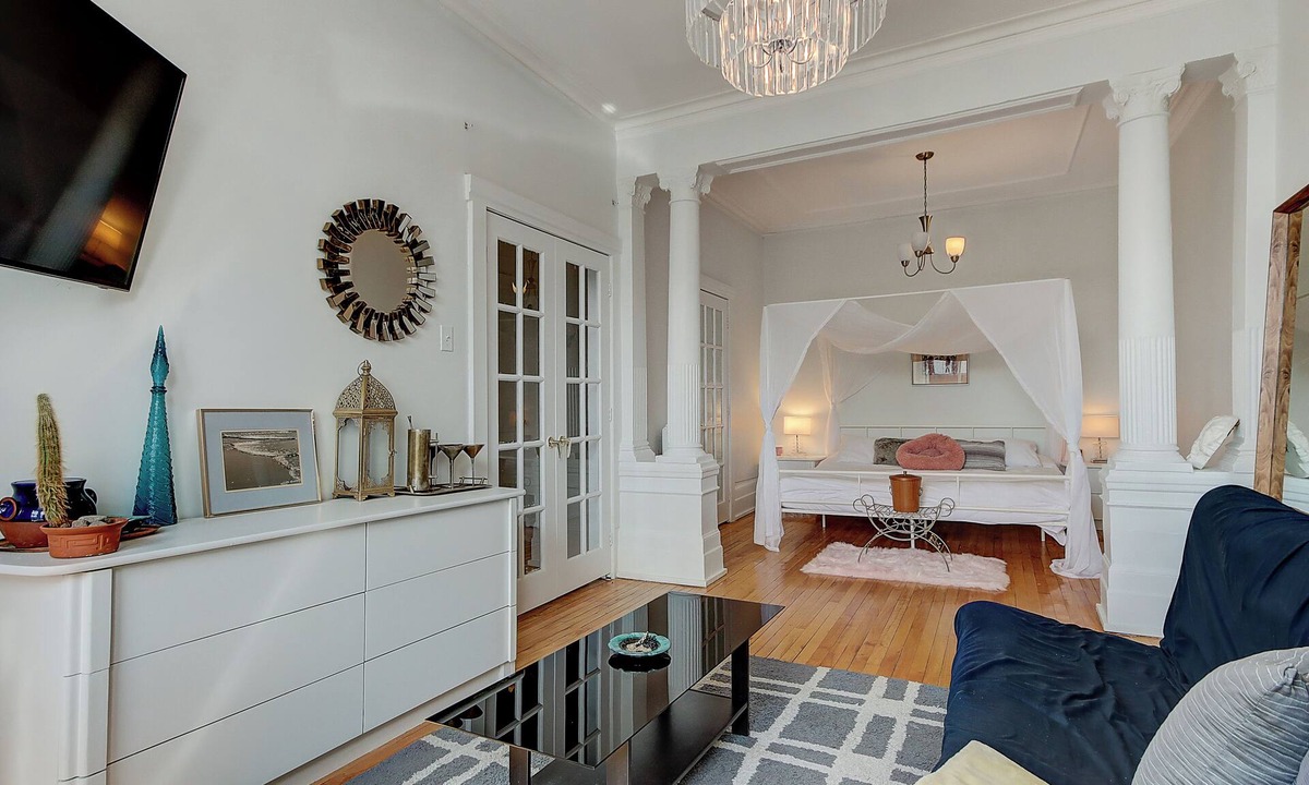 Mile End Apartment | Authentic Vintage Appartment