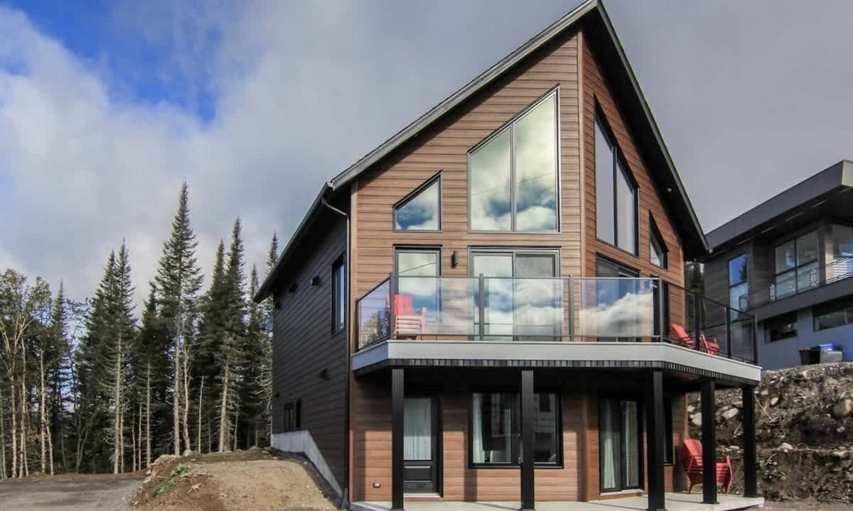 Saint-David-de-Falardeau Ski Chalet | Avalanche | Tavata Chalets | Valinouët