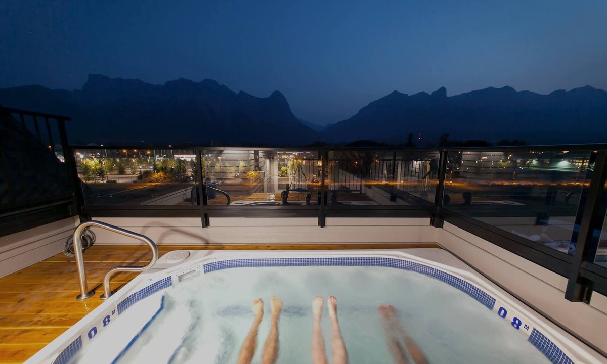 Canmore Apartment | Basecamp Resorts Canmore I Six Bedroom Apartment