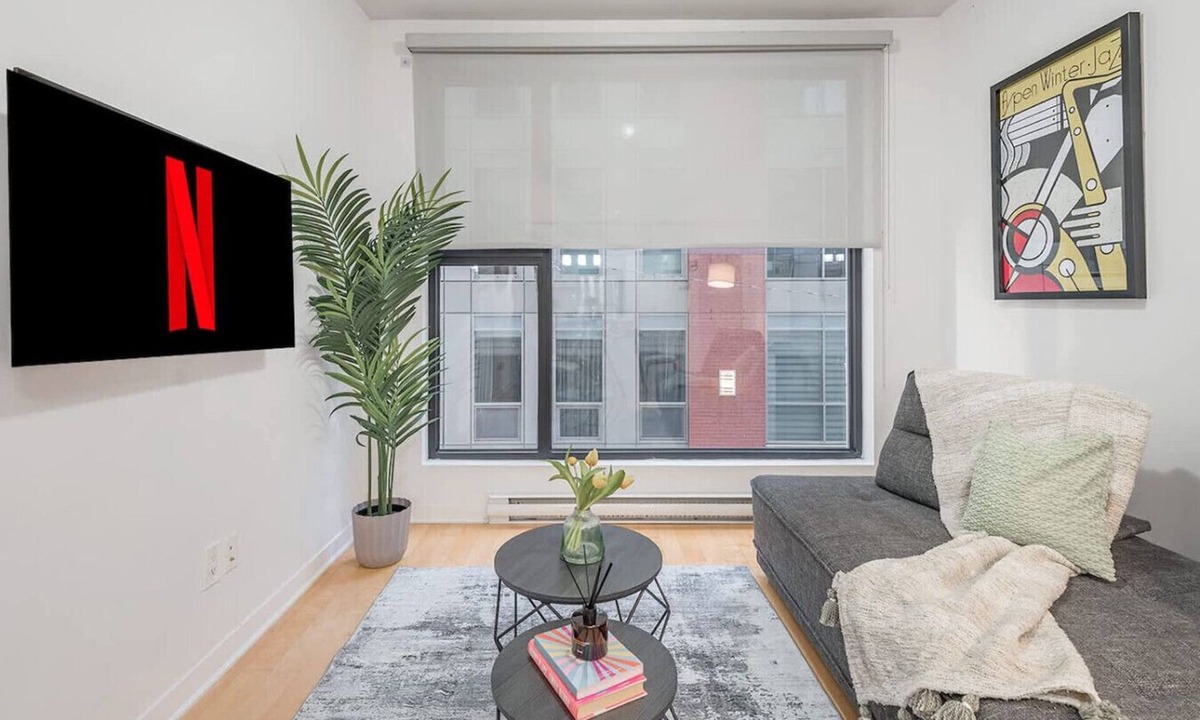 Cite Multimedia Apartment | Basilica Boutique - Square Victoria Loft