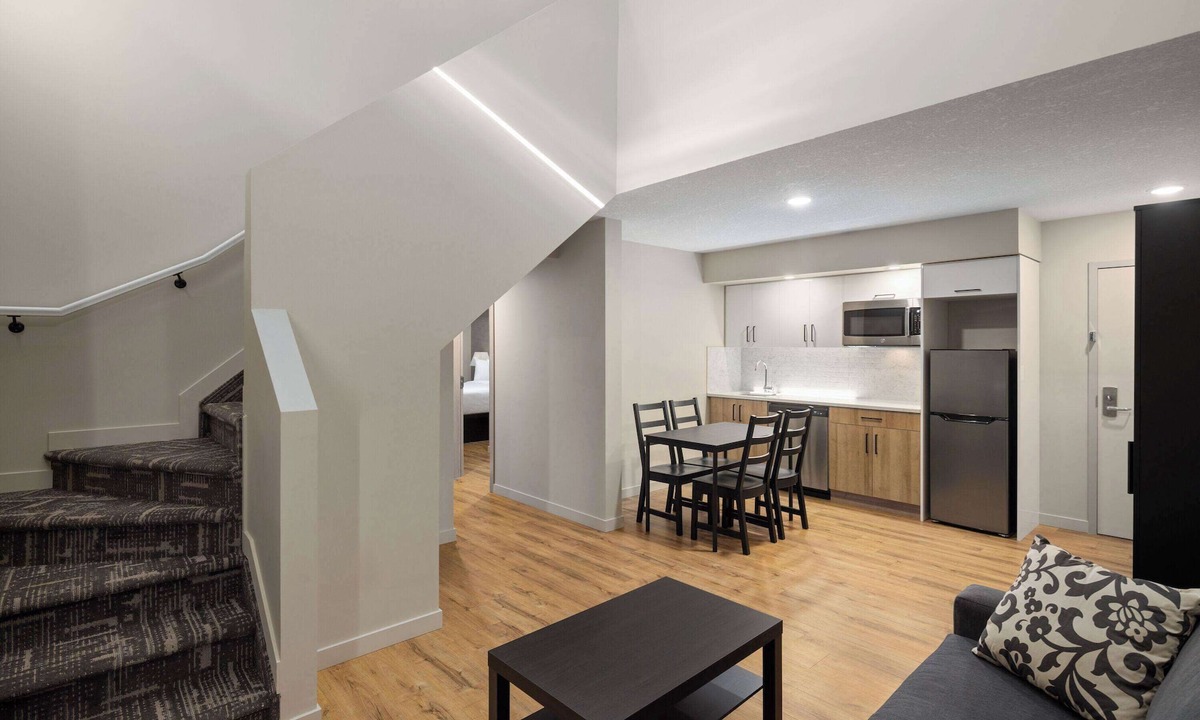 West Edmonton Hotel | Baymont By Wyndham West Edmonton