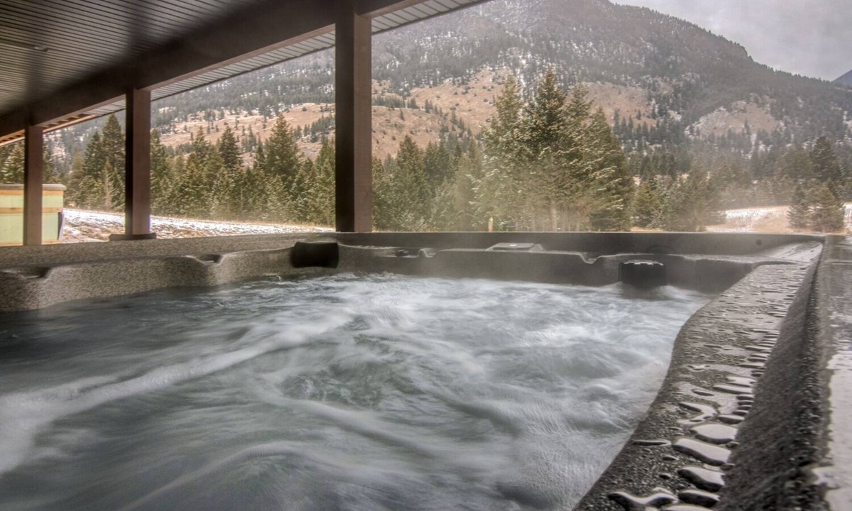 East Kootenay House | Bears Den.