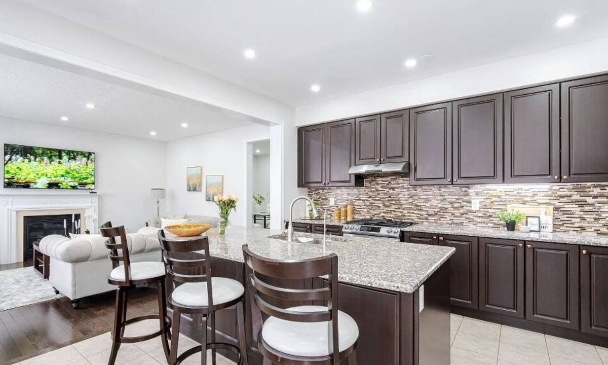 Mount Pleasant House | Beautiful 4 bedroom & office room. (3 master bedrooms with attached washrooms)
