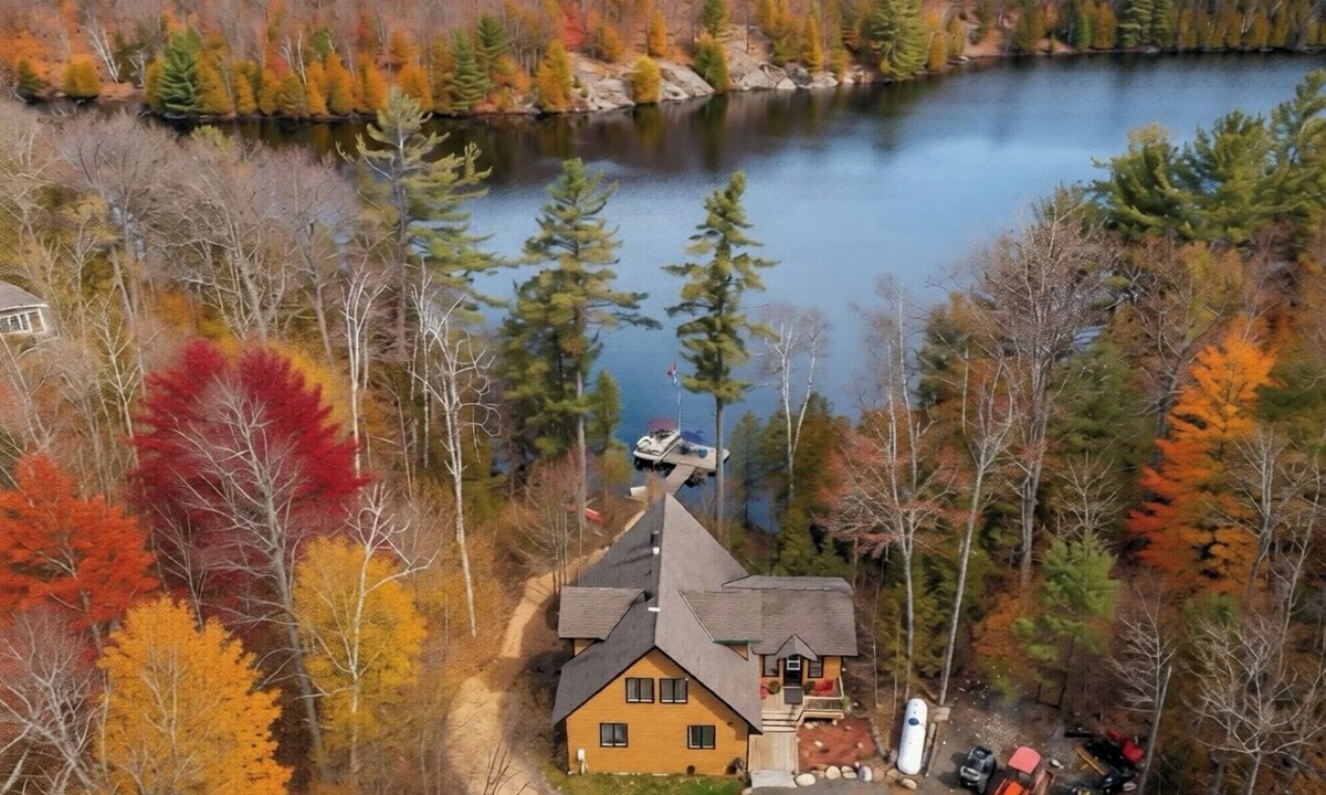 Lake of Bays Cottage | Beautiful Comfortable Modern Home on a Quiet Lake surrounded by wilderness.