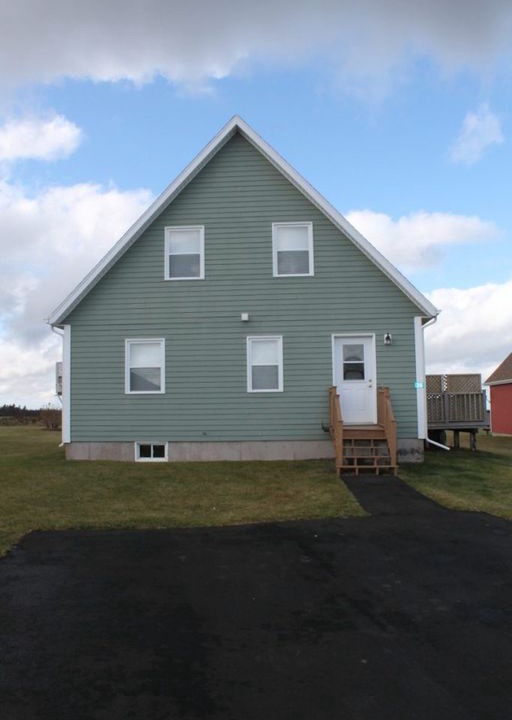 Green Gables Cabin | Beautiful, Four Bedroom, Cottage Bordering Cavendish National Park Beach