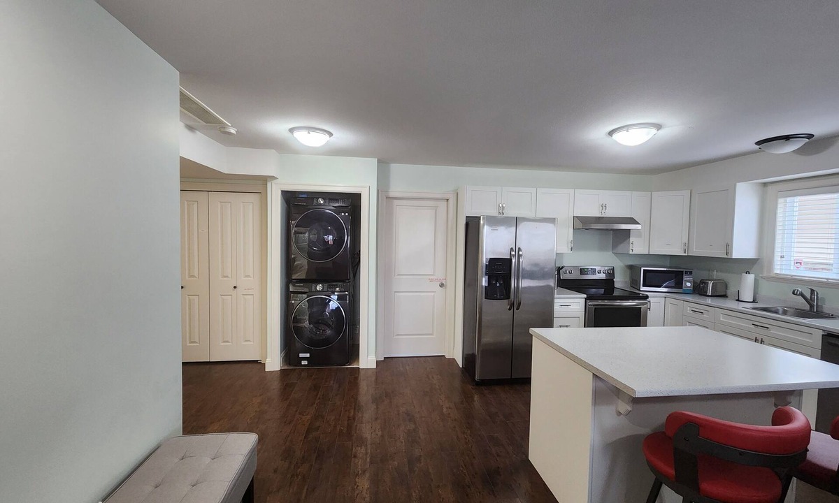 Sardis House | Beautiful Nest: 2 Bedroom Ground Suite.