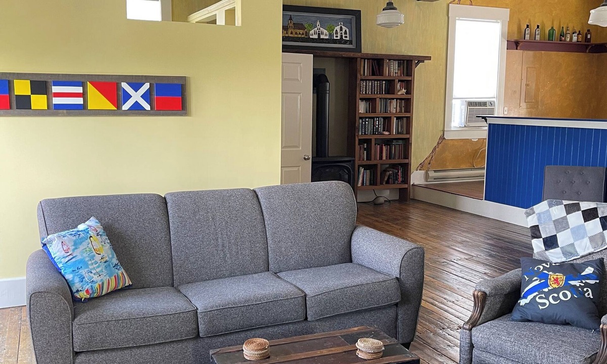 Mahone Bay Apartment | Beautiful spot! Located in central Downtown area. Close to restaurants +shopping