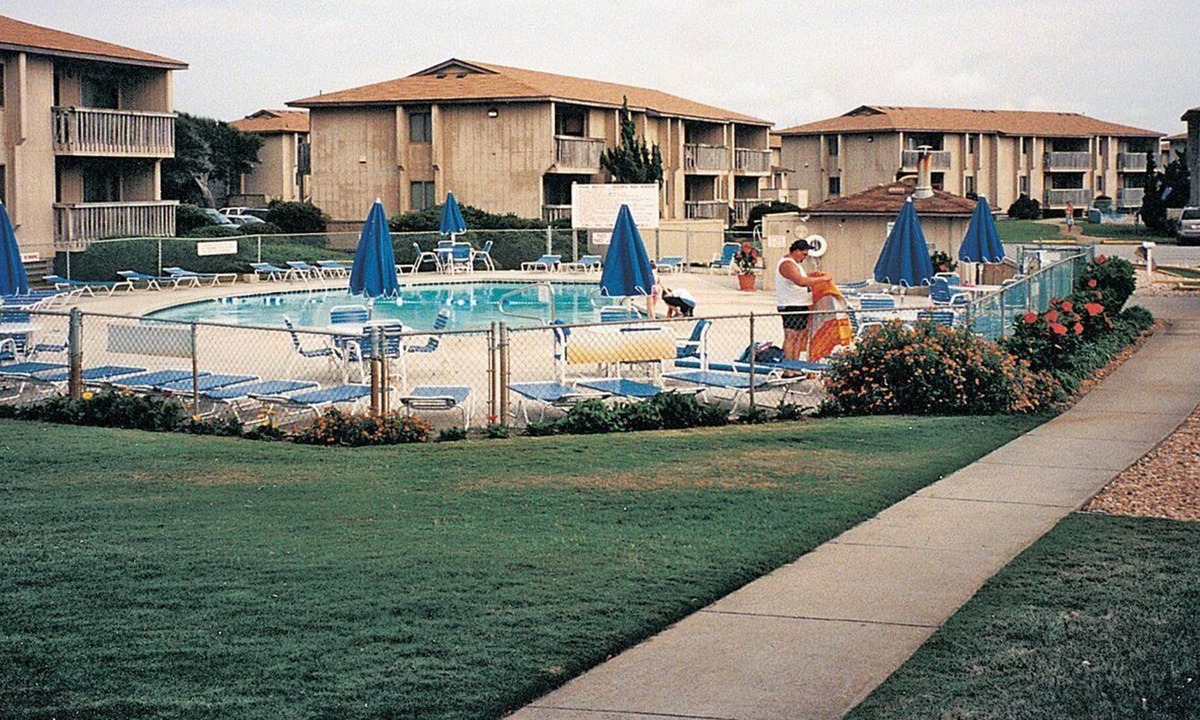 Sea Scape Apartment | Beautiful studio unit at resort, sleeps 2