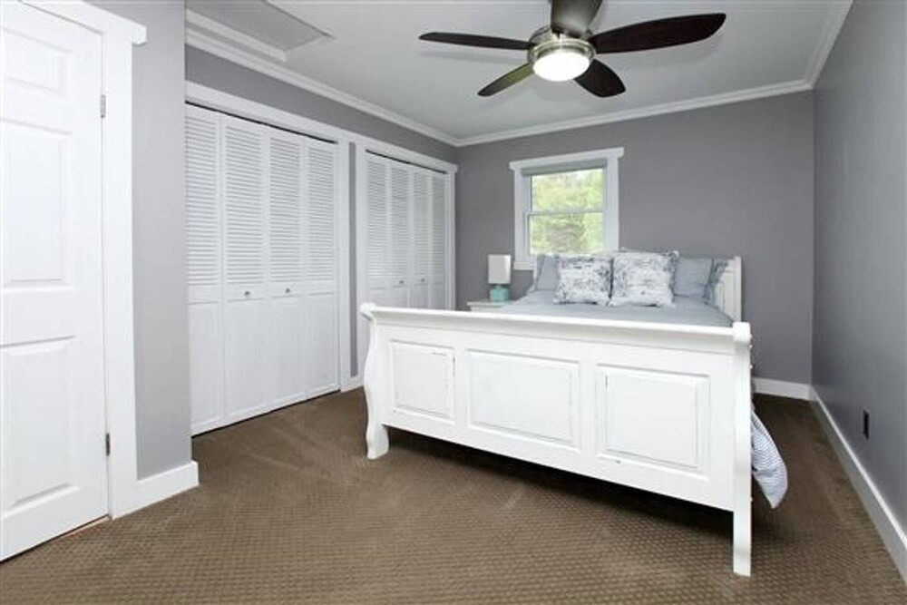 Ramara Cottage | Beautiful Waterfront Cottage - Boater's Paradise