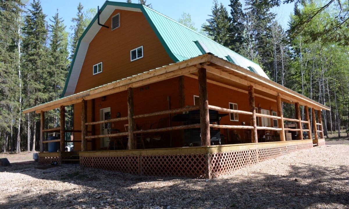 Fawcett Cabin | Beautiful Wilderness Retreat Cabin 1.5 hours north of Edmonton!
