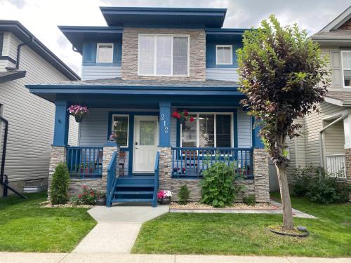 Southeast Edmonton Bed & Breakfast | Blue Kuti B&B