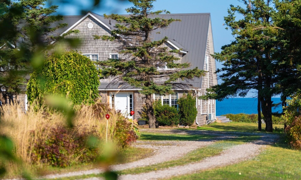 Cable Head East House | Blue Ocean Cove Beach House | Secluded 7-Acre Oceanfront