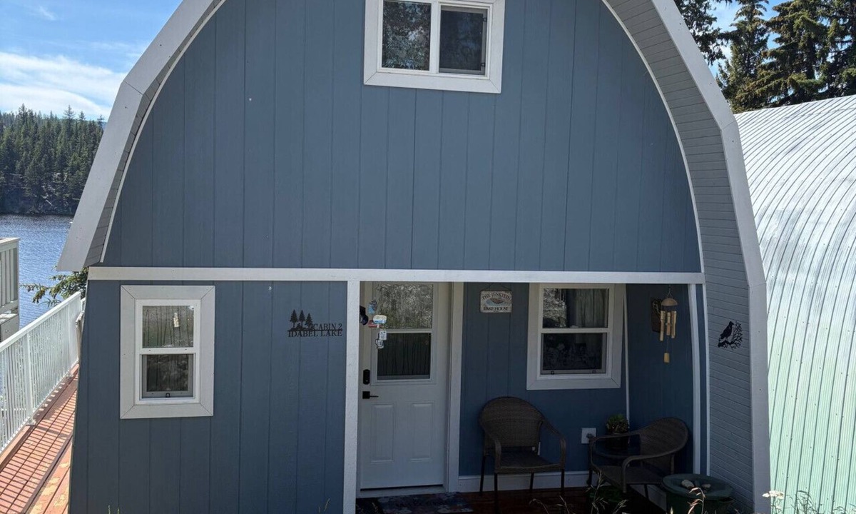 Idabel Lake Cabin | Blue Sky Cabin on Lake!