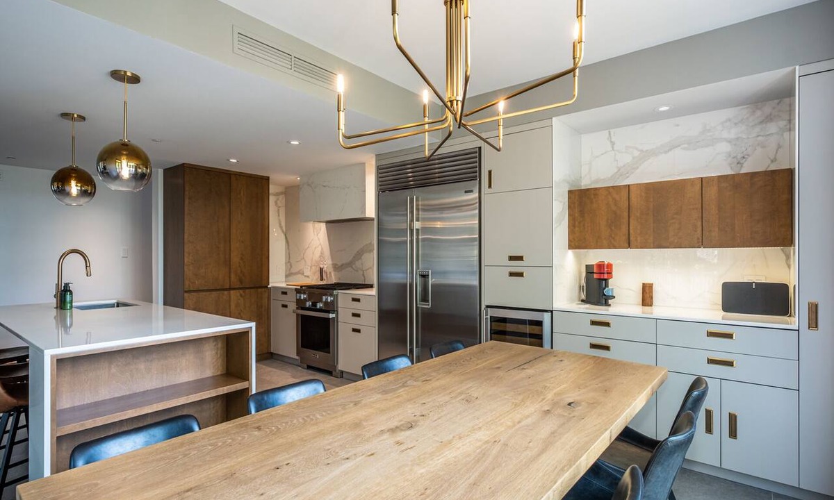 Mont-Tremblant Pedestrian Village Condo | Bondurant Tremblant | Ski Village Center, Shops & Renovated Condo + Hot Tub