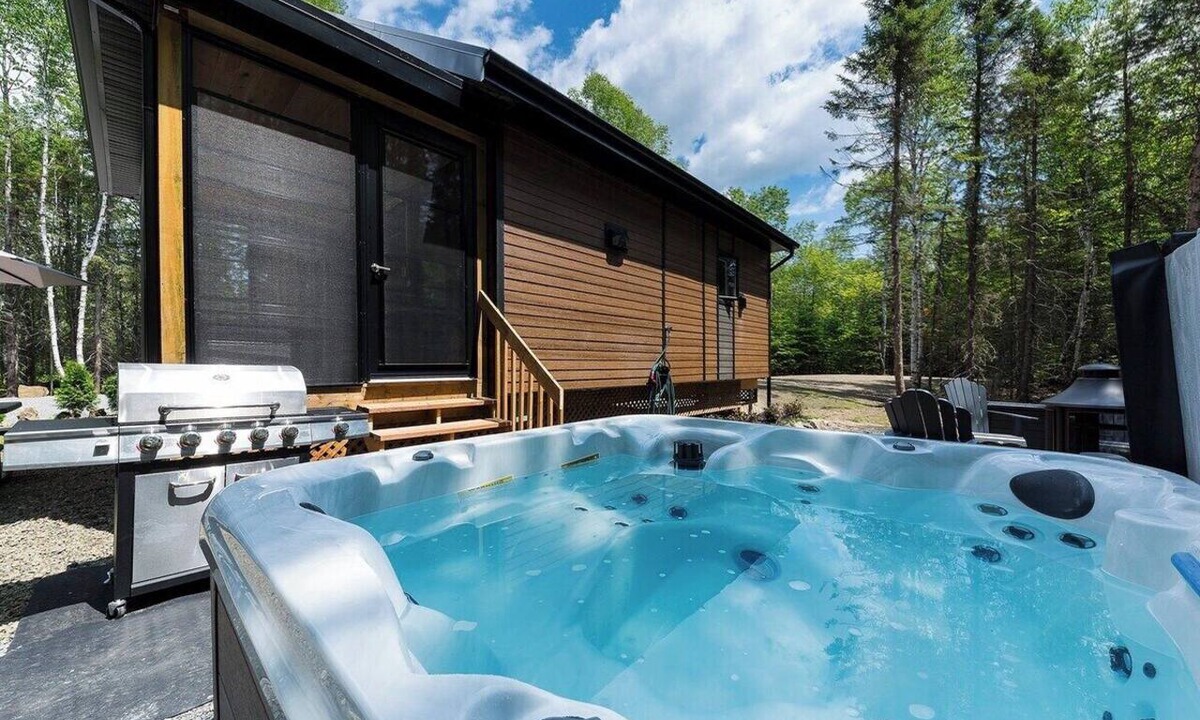 Baie-St-Paul Ski Chalet | Boréa 10: Hot Tub, Trails & St. Lawrence Views