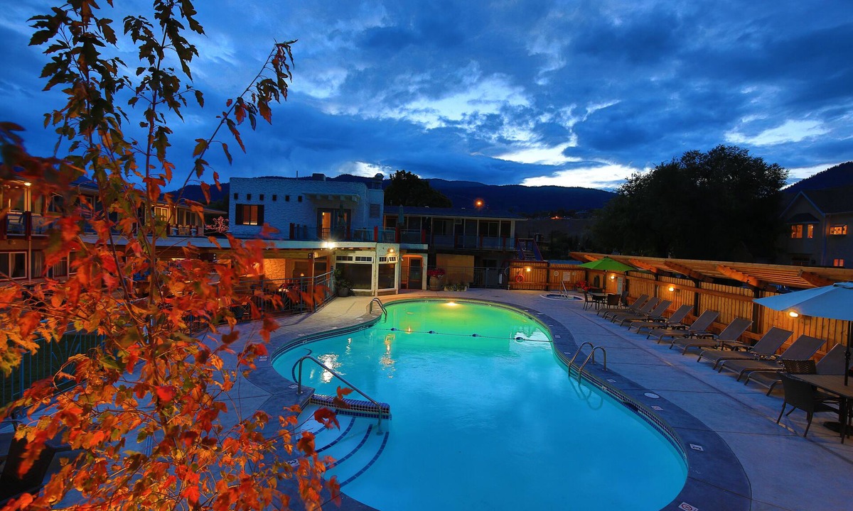 Okanagan-Similkameen Hotel | Bowmont Motel