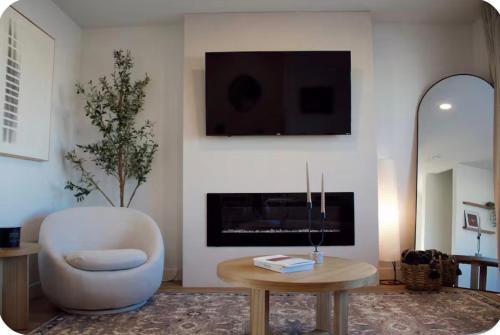 Fort St. John Apartment | Brùn House