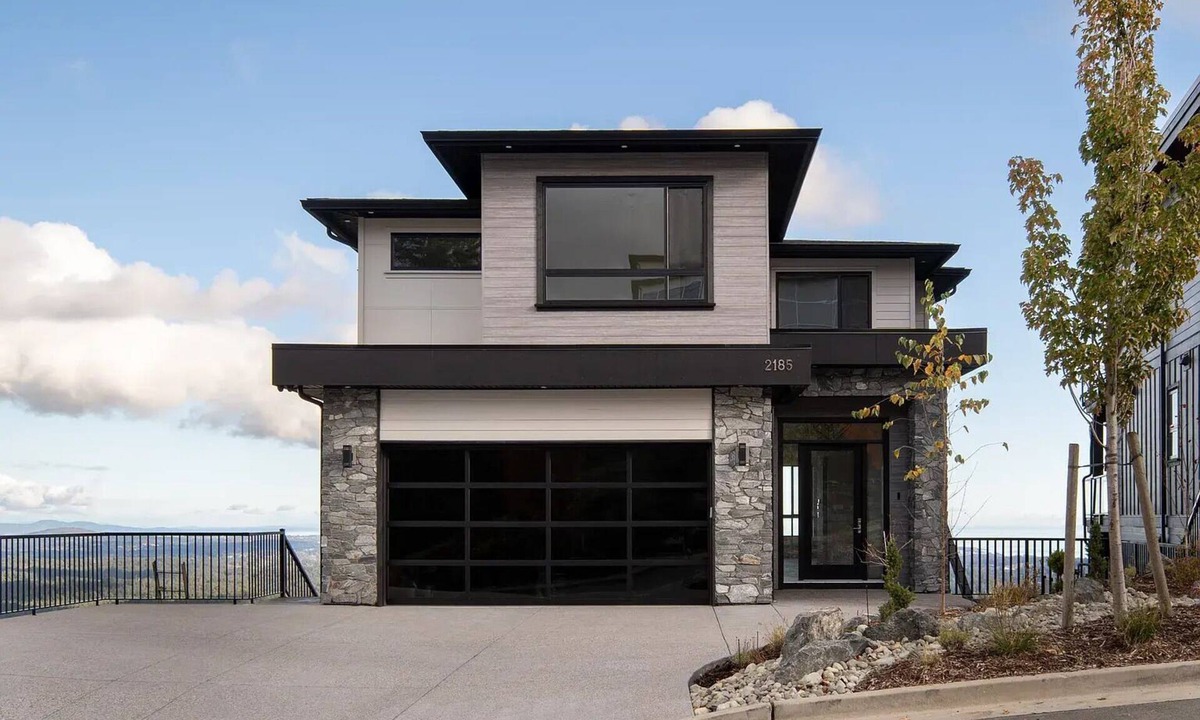 Bear Mountain Resort House | Brand New Luxury 4BR House at Bear Mountain