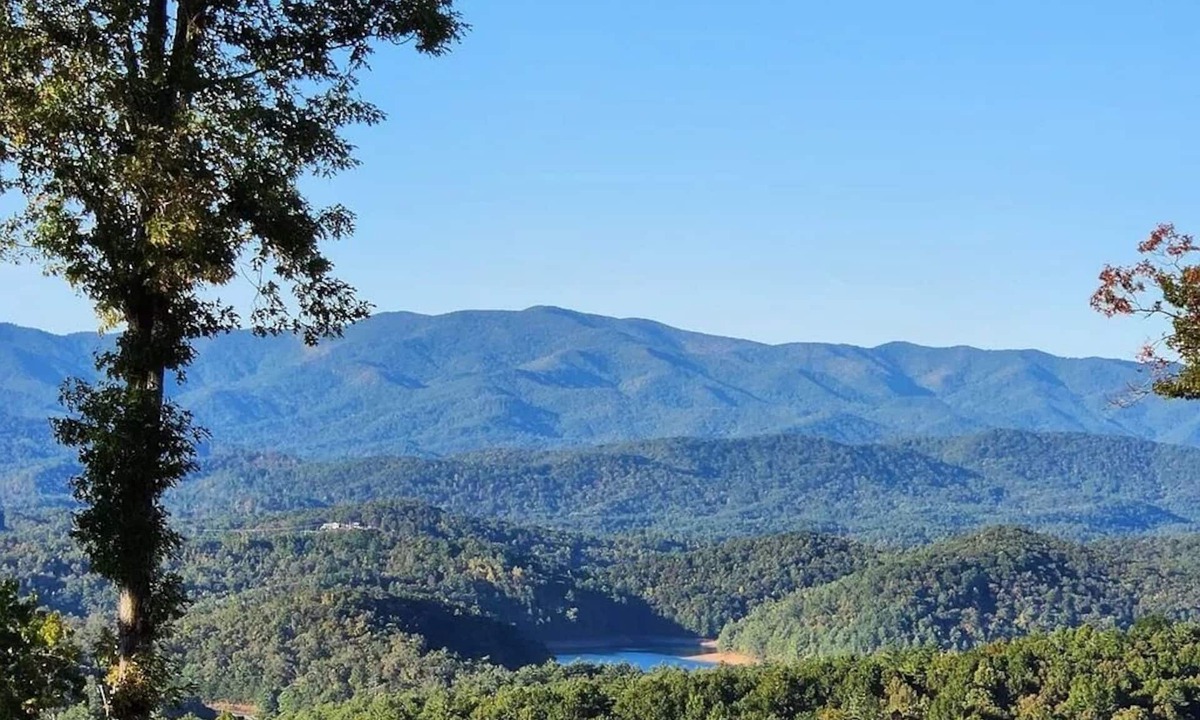 Unaka Cabin | Breathtaking Panoramic Skyline Mountain Top View Cabin