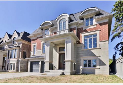 Newtonbrook House | C-Spacious n bright low-level room near Yonge-Finch - Willowdale Grand Residence
