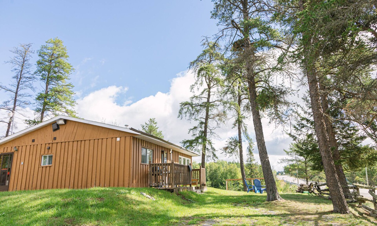 Coleman Cottage | C1 Spacious Cottage - Nature Getaway in Peaceful Northern Ontario