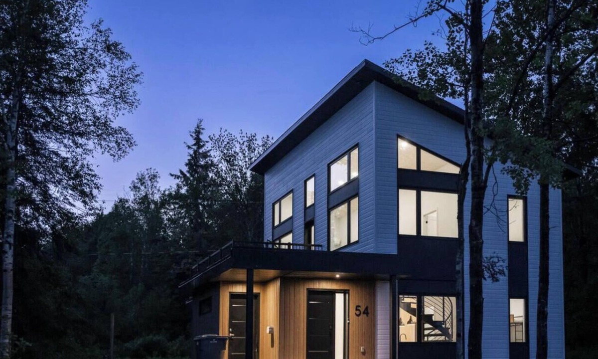 Saint Ferreol les Neiges House | Chalet Koselig | Hot Tub |8 Guests |5 min Ste-Anne
