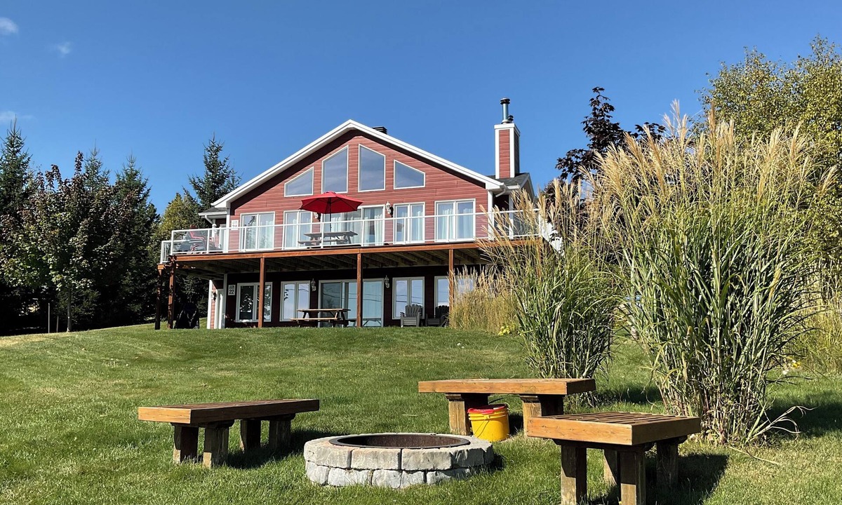 Petite-Riviere-Saint-Francois Ski Chalet | Les Chalets Sympathiques (unité du Bas) - Close to Le Massif de Charlevoix!