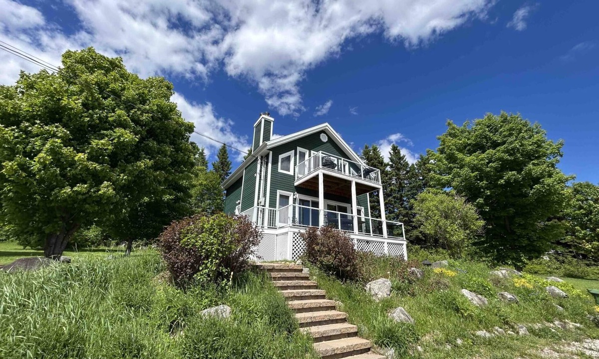Petite-Riviere-Saint-Francois Condo | Condo 14H: Panoramic Views & River Terrace