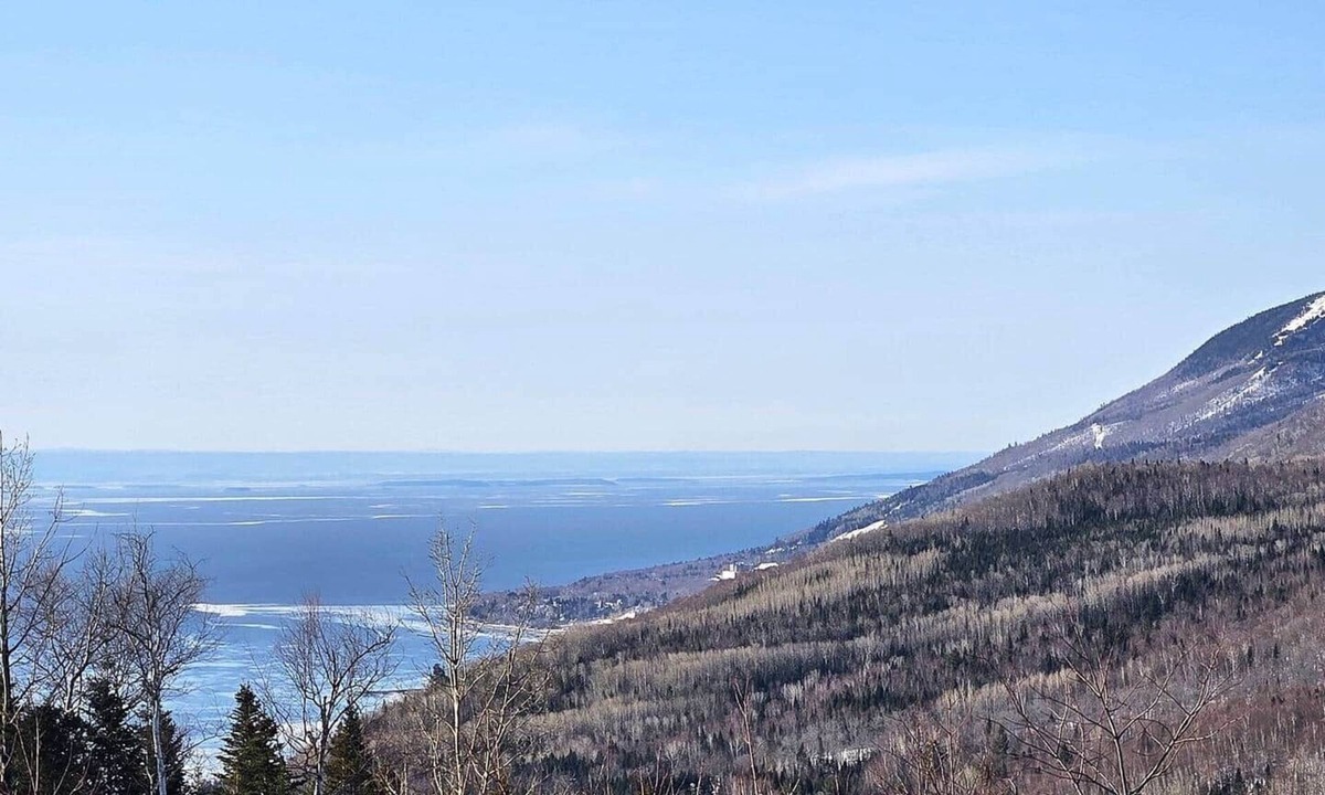 Petite-Riviere-Saint-Francois House | Bleuzen Vue splendide 2 chambres Foyer Balcon